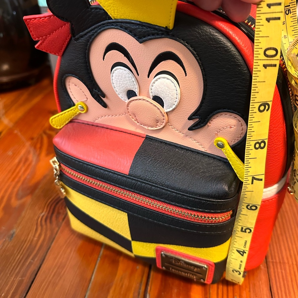 Queen of Hearts Loungefly backpack and wallet set - Picture 6 of 10